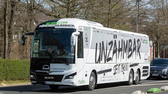 Die Profis von Borussia Mönchengladbach begeben sich ab Montag (29. Mai 2023) auf eine dreitägige Saison-Abschlusstour. Das Foto zeigt den Mannschaftsbus der Fohlen.
