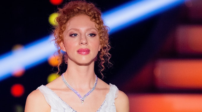 Anna Ermakova steht in der RTL-Tanzshow „Let's Dance“ im Coloneum auf dem Parkett, hier im Mai 2023.