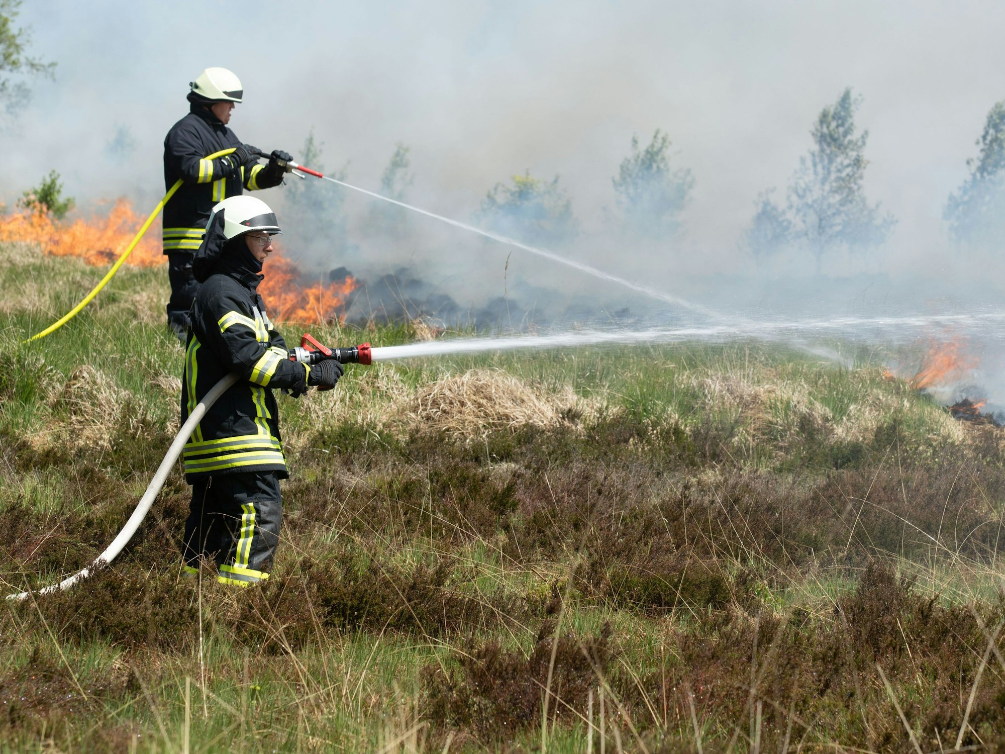 Moorbrand bei Aachen:Bis Dienstagmorgen (30. Mai 2023) seien 170 Hektar Fläche abgebrannt. Menschen wurden aber nicht verletzt.