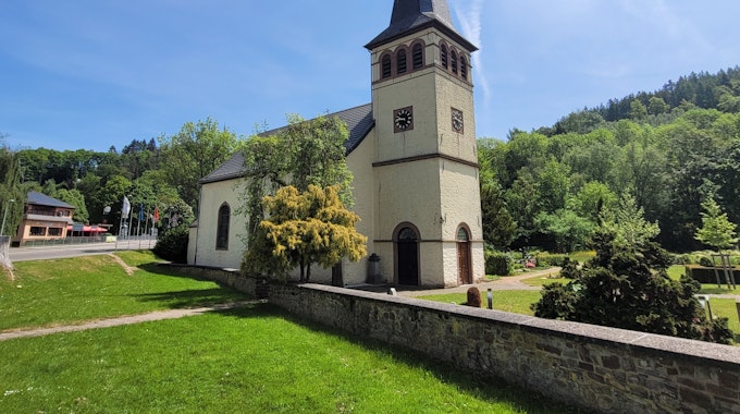 Das Bild zeigt die evangelische Kirche in Schleiden.
