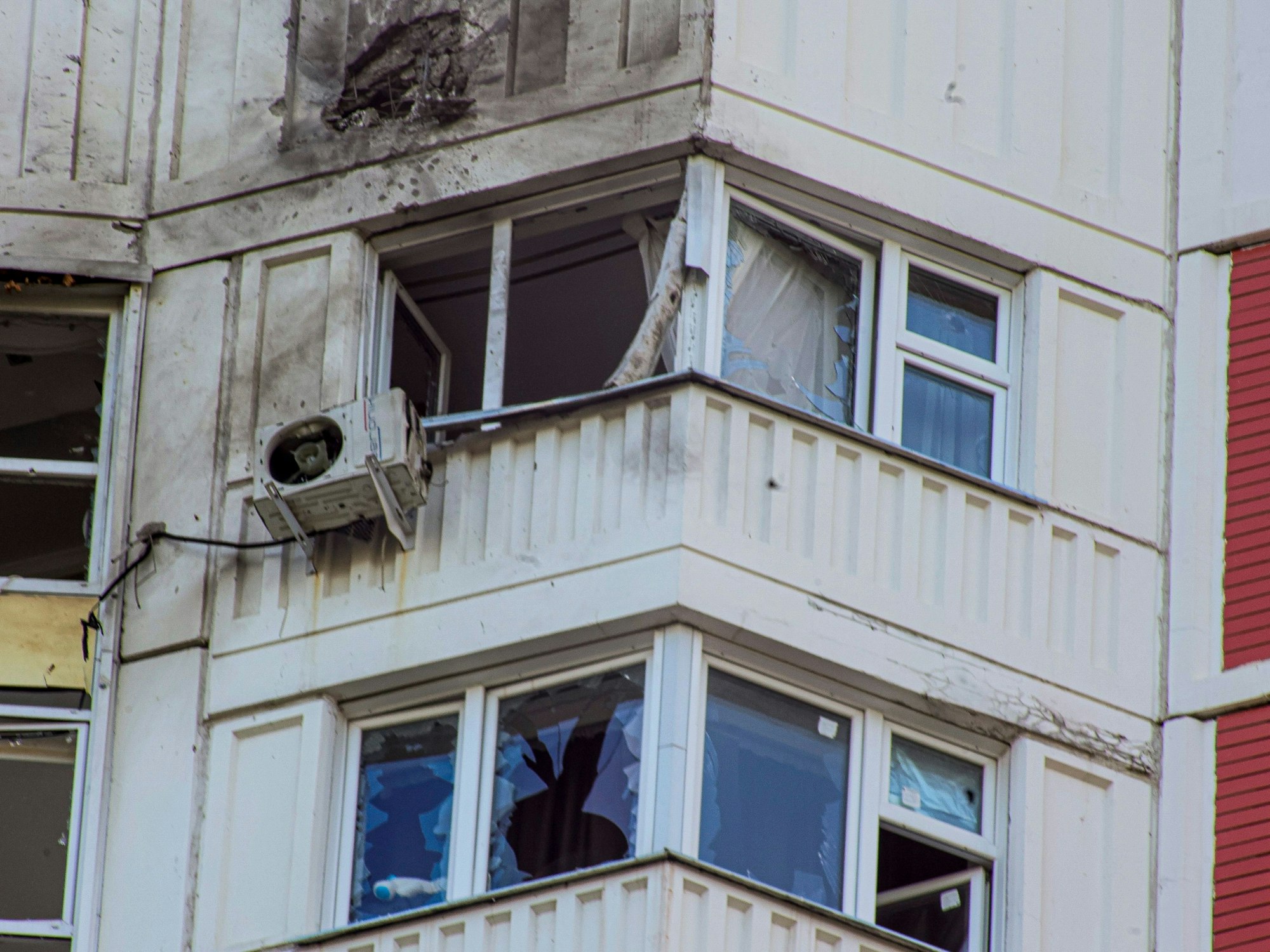 Ein Gebäude in Moskau, das durch eine Drohne beschädigt wurde.