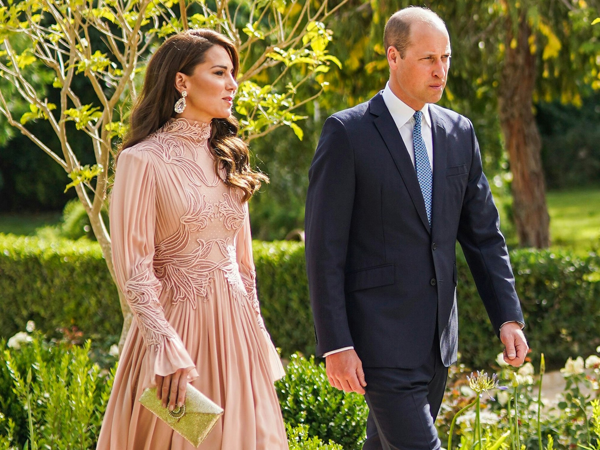 Der britische Prinz William und seine Frau Kate kommen zur Trauung von Kronprinz Hussein und der saudischen Architektin Rajwa Al Saif.
