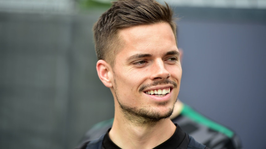 Julian Weigl von Borussia Mönchengladbach, hier am 24. Mai 2023 gut gelaunt auf dem Trainingsplatz im Borussia-Park.