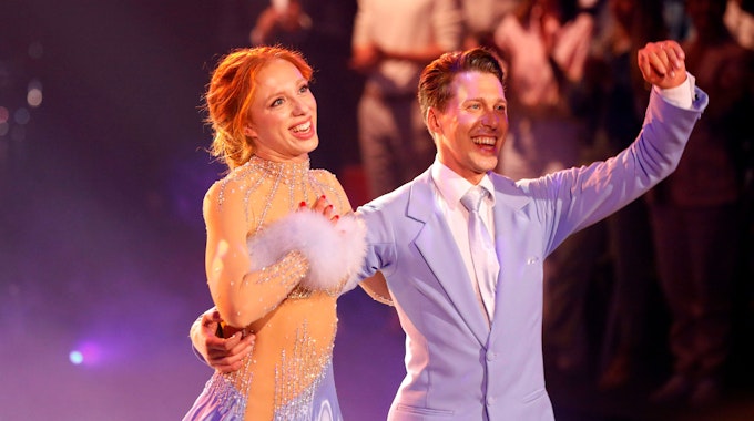 Anna Ermakova mit Valentin Lusin beim Finale der 16. Staffel der RTL-Tanzshow Let s Dance im MMC Coloneum.