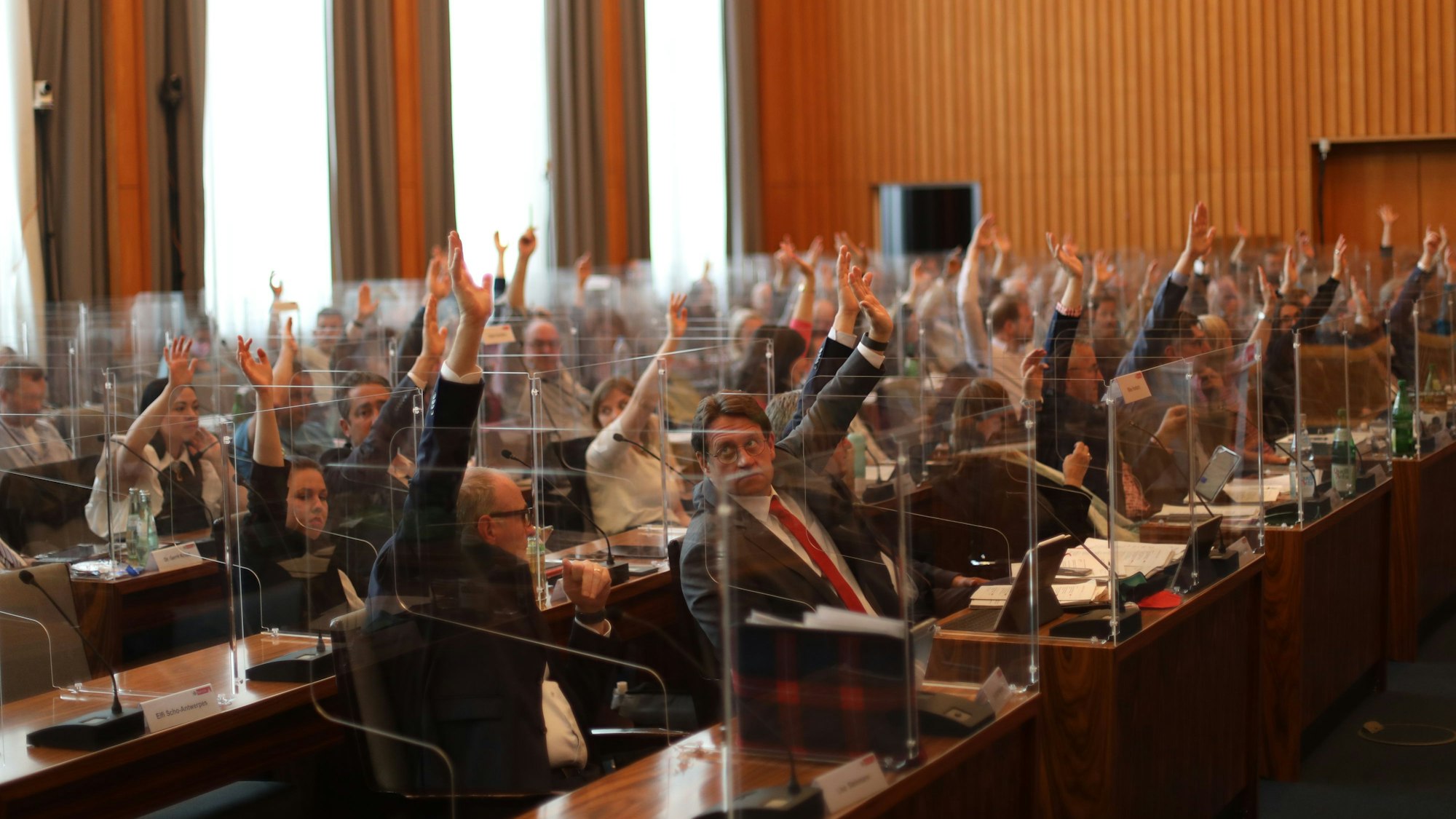 05.05.2022, Köln:  Andree Haack (48) als Beigeordneten für das Dezernat IX, Stadtentwicklung, Wirtschaft, Digitalisierung und Regionales in der 16 Ratsitzung verabschiedet.  Foto: Arton Krasniqi