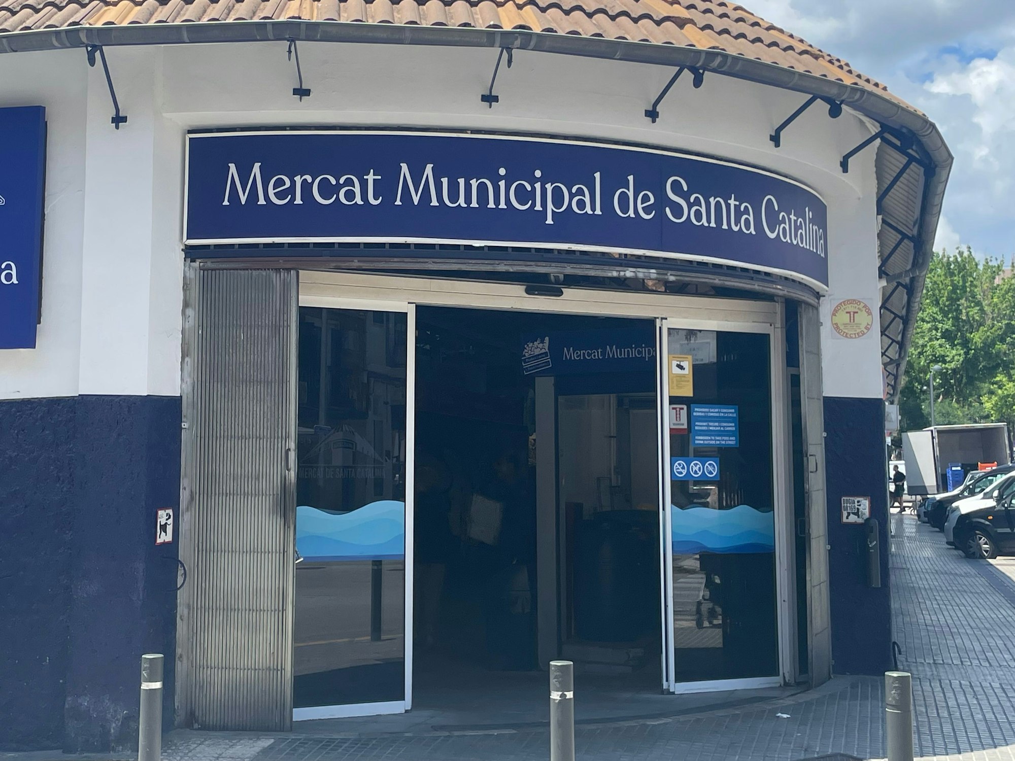 Der „Mercat Minicipal de Santa Catalina“ in dem Stadtteil Santa Catalina in Palma de Mallorca.