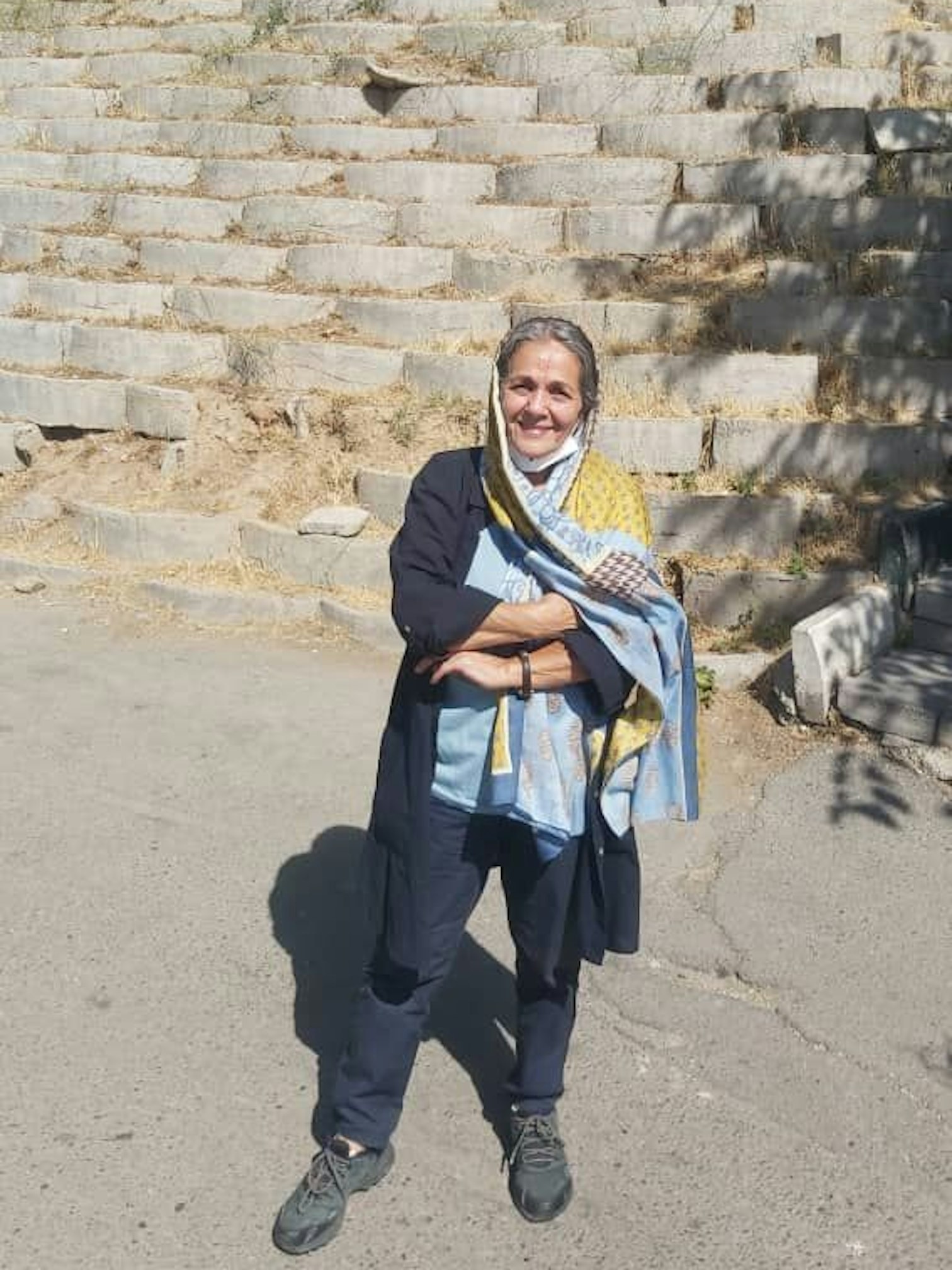 Nahid Taghavi vor dem Evin-Gefängnis in Teheran: Die Kölnerin durfte zwischenzeitlich in Hafturlaub, ist aber seit vielen Monaten wieder in der Zelle.