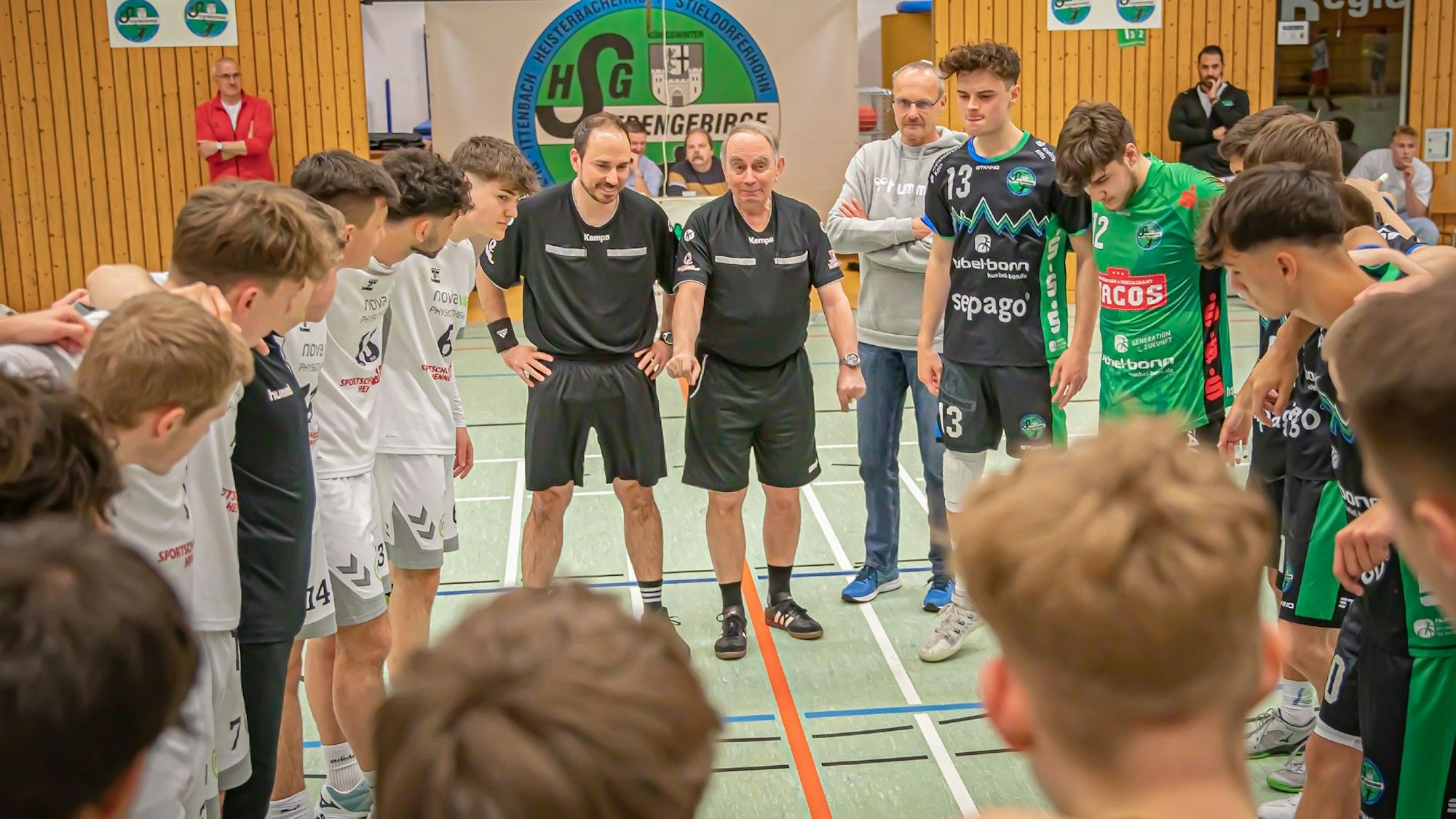 Handball-Schiedsrichter Werner Hofmann.