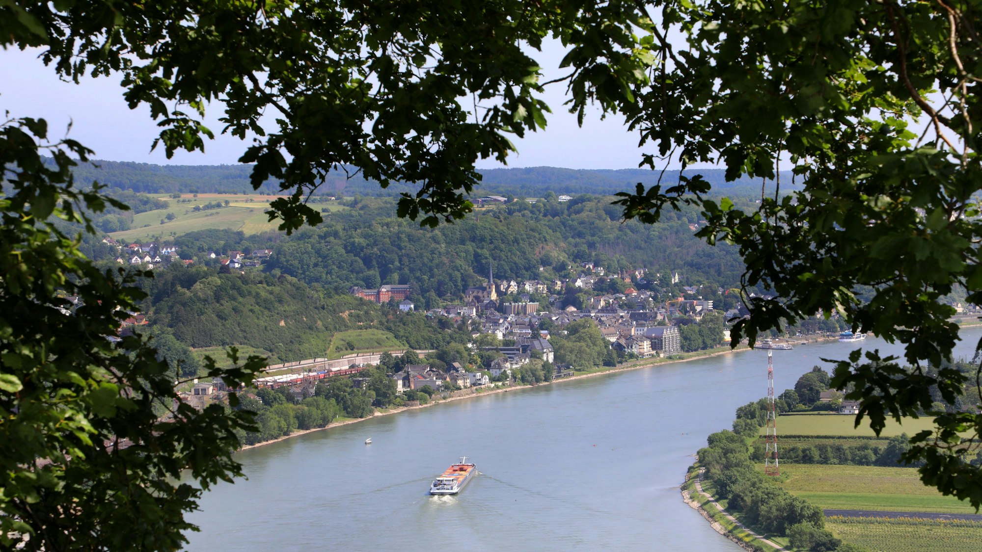 Im Siebengebirge lockt auch immer wieder der Blick auf den Rhein.

