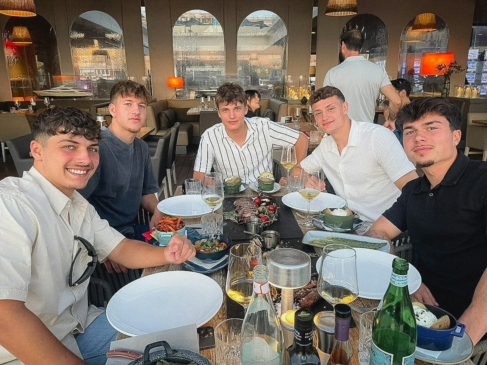 Eric Martel mit Freunden auf Mallorca