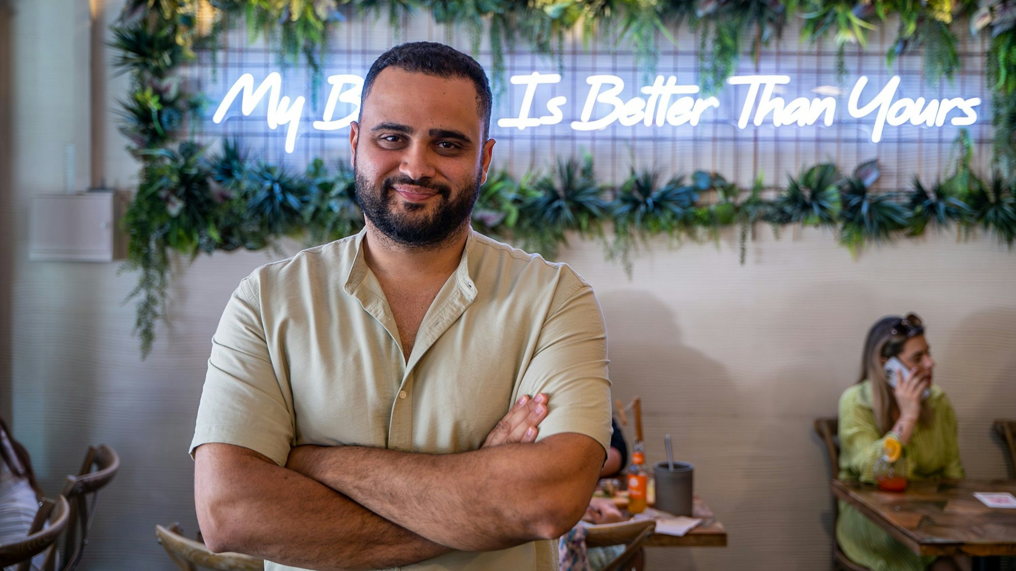 Parham Pooramin ist Geschäftsführer vom Café Buur.