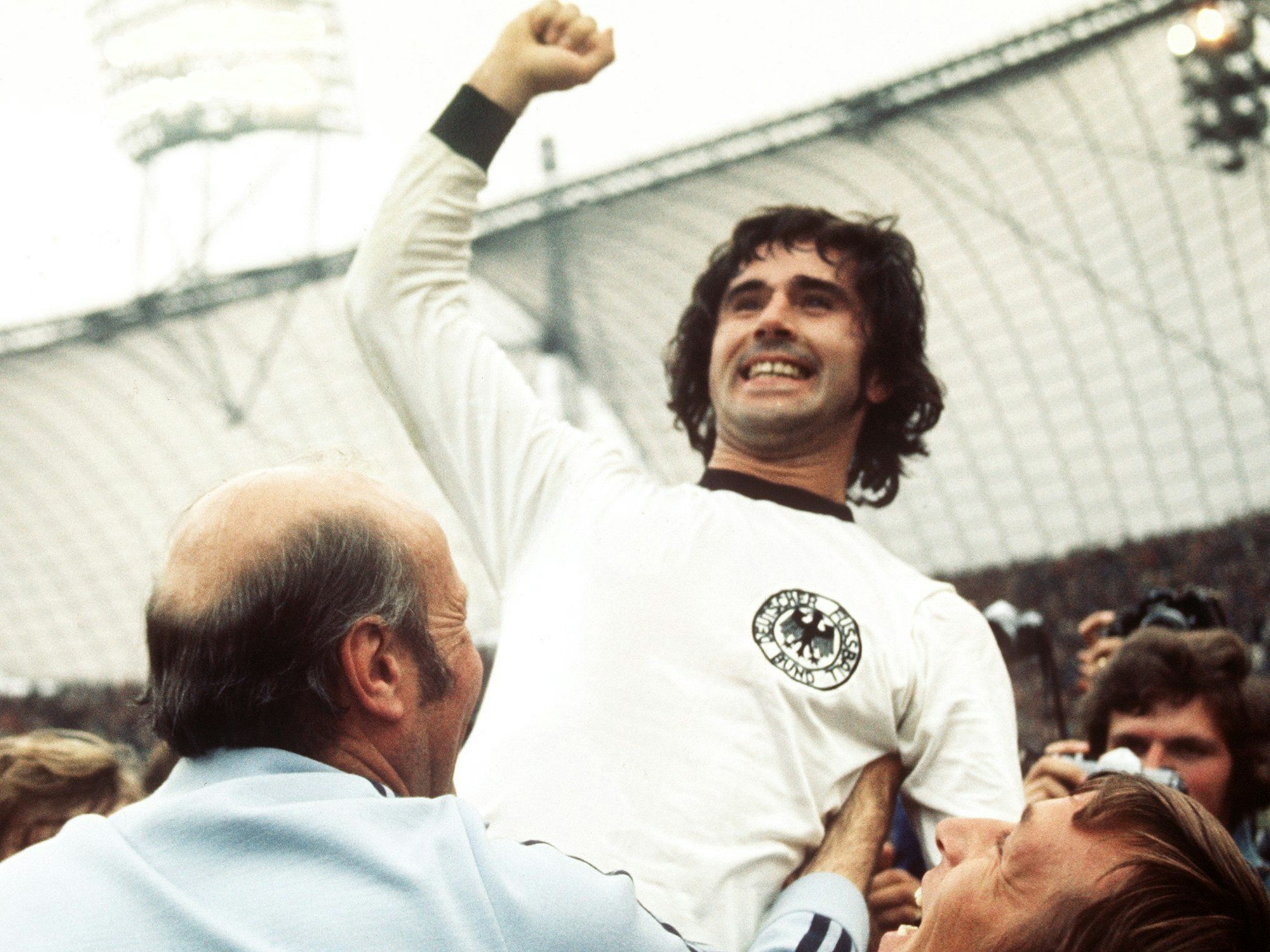Gerd Müller jubelt über den Sieg im WM-Finale 1974.