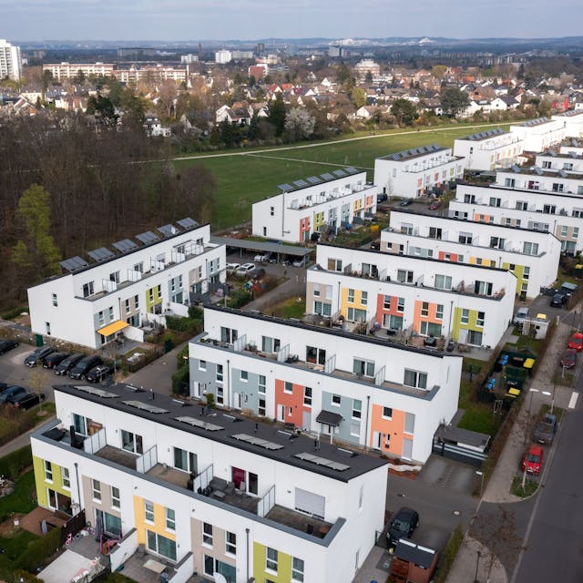 Das Waldbadviertel im Kölner Stadtteil Ostheim mit zahlreichen Einfamilien- und Reihenhäusern. (Archiv)