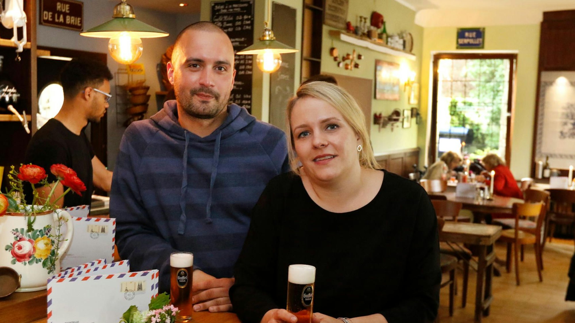 Die Kölner Ga­stro­no­men Daniel und Reja Rabe