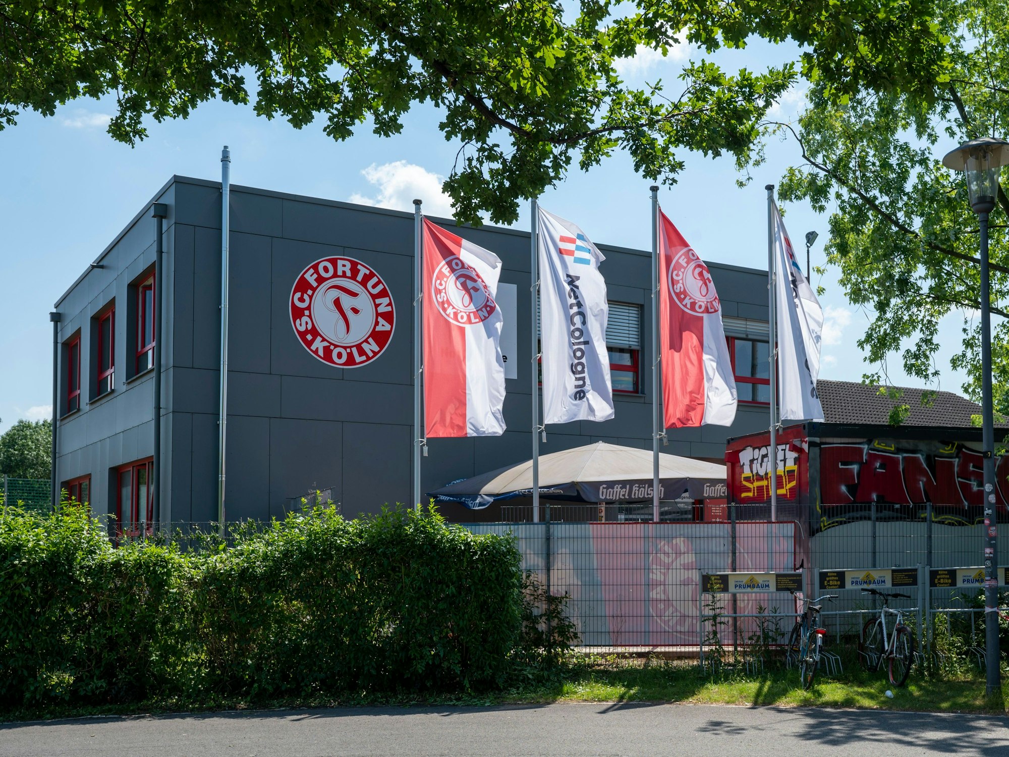 Der Jean-Löring-Sportpark in Zollstock.