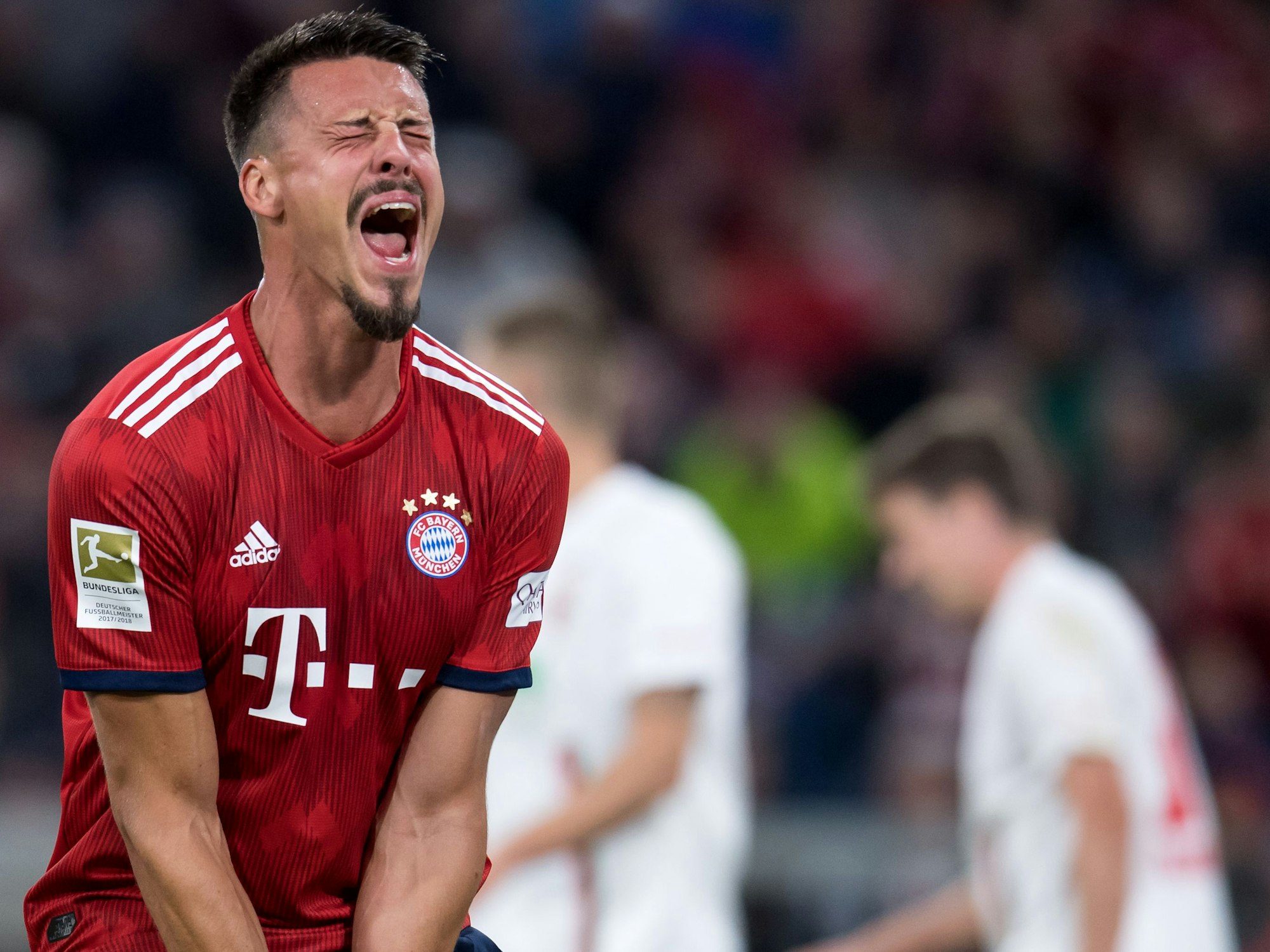 Sandro Wagner jubelt lauthals im Trikot des FC Bayern München.