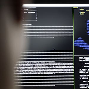 Wissenschaftler trainieren im Raum 'Cyber Range' im Cybersicherheitszentrum 'Athene' in Darmstadt, wie eingeschleuste Erpresser-Programme ('Ransomware') unschädlich gemacht werden können.&nbsp;