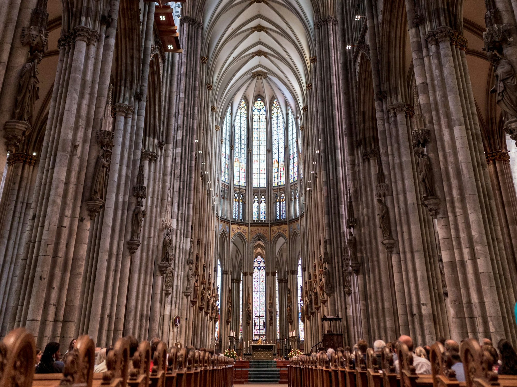 Blick auf das Innere des Kölner Doms