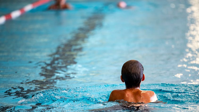 Kölner Kinder schwimmen deutlich schlechter als vor fünf Jahren (Symbolbild).