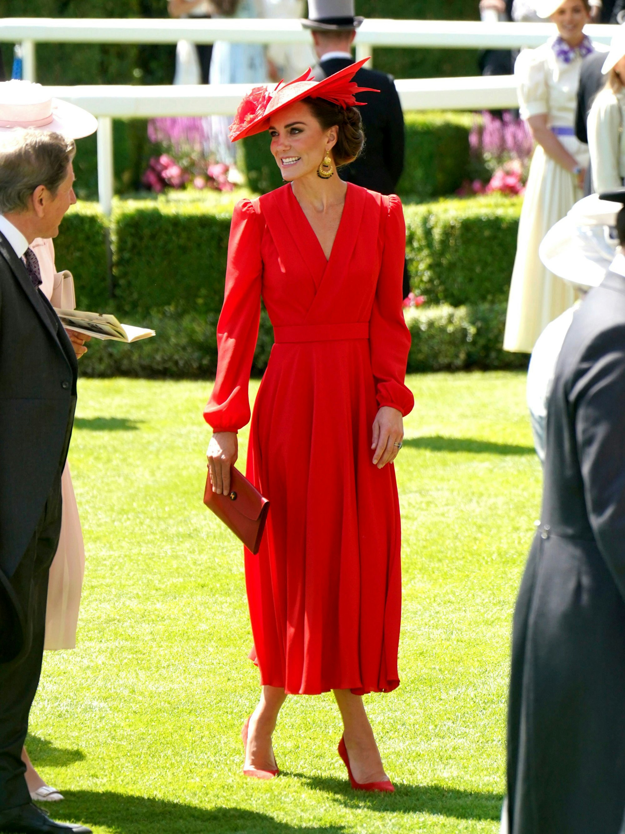 Prinzessin Kate im roten Kleid von Alexander McQueen.