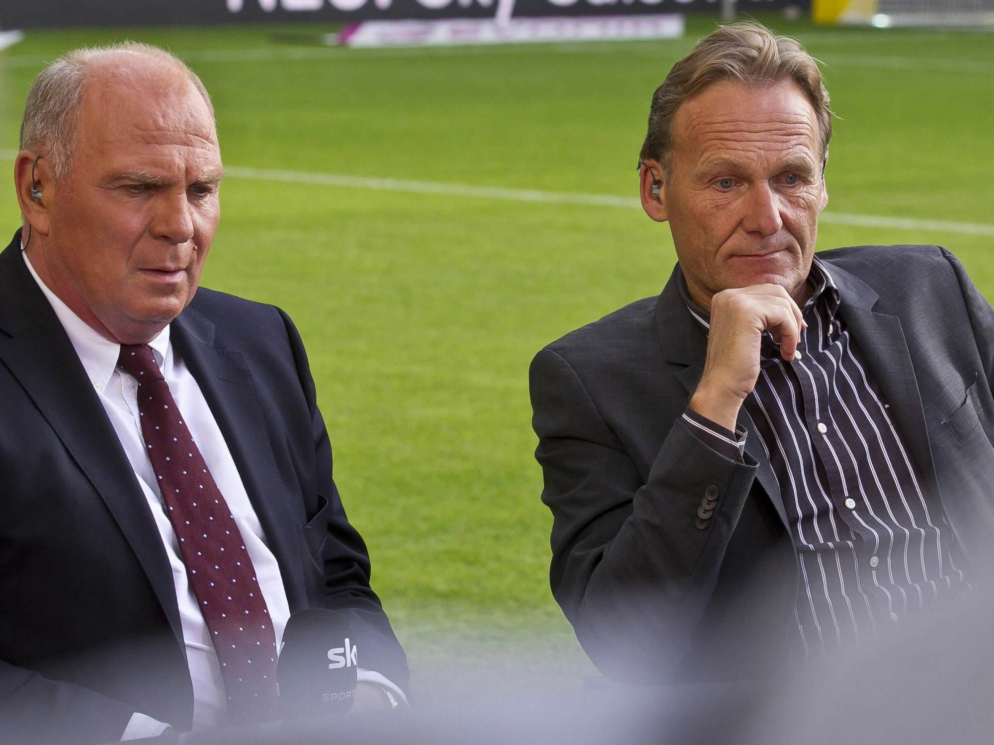 Uli Hoeneß und BVB-Geschäftsführer Hans-Joachim Watzke sitzen bei Sky.