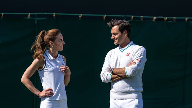 Prinzessin Kate und Roger Federer unterhalten sich.