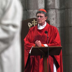 Der Kölner Kardinal Woelki im Dom.