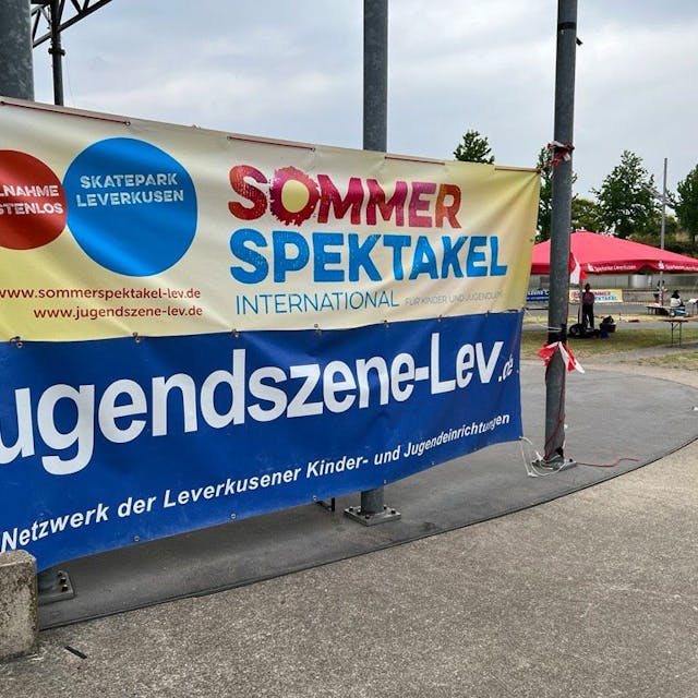Das Sommerspektakel der Leverkusener Jugendszene findet 2023 erstmals im Neulandpark statt.