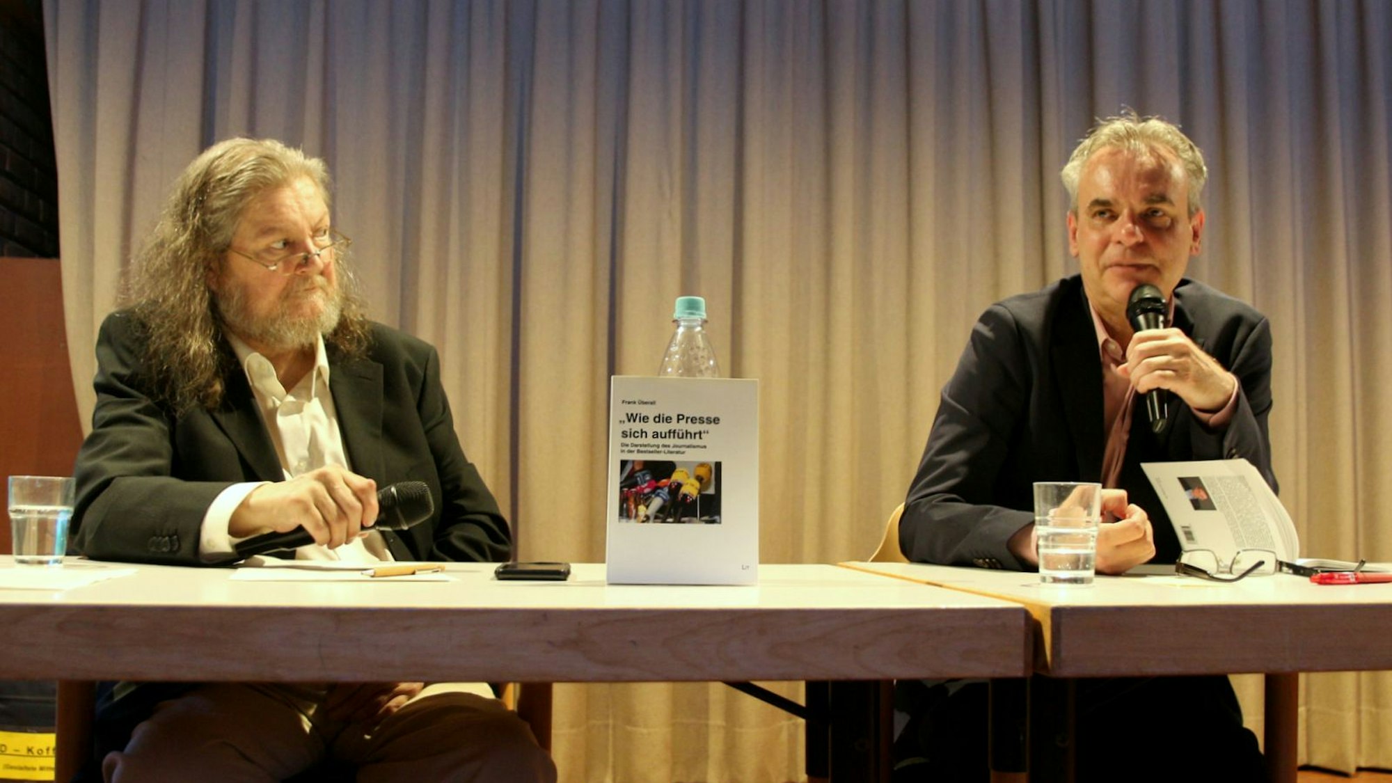 Frank Überall (r.) und Jürgen Streich vom Königsdorfer Literaturforum.