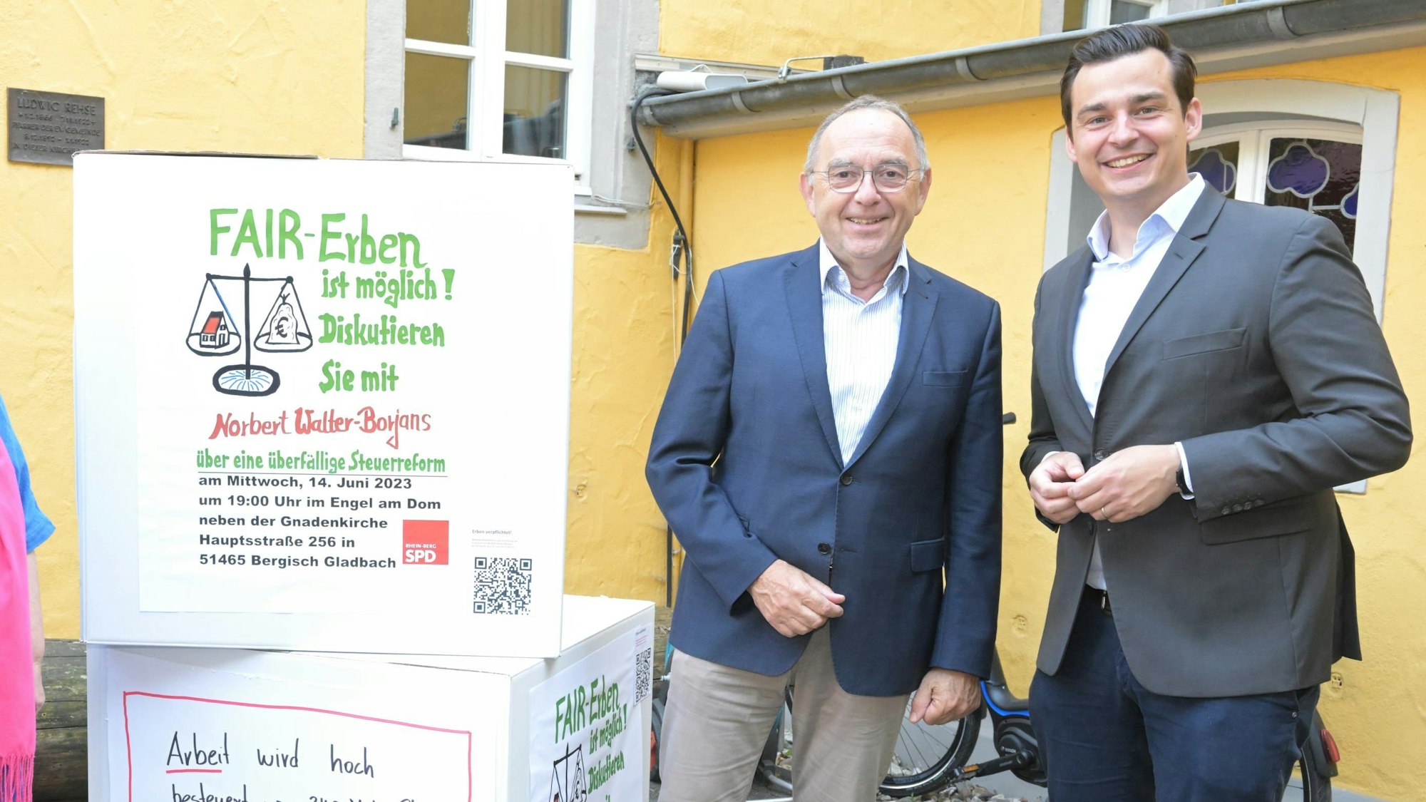 Ex-Bundes-SPD Chef Norbert Walter-Borjans zusammen mit Kreispartei-Chef Marcel Kreutz.