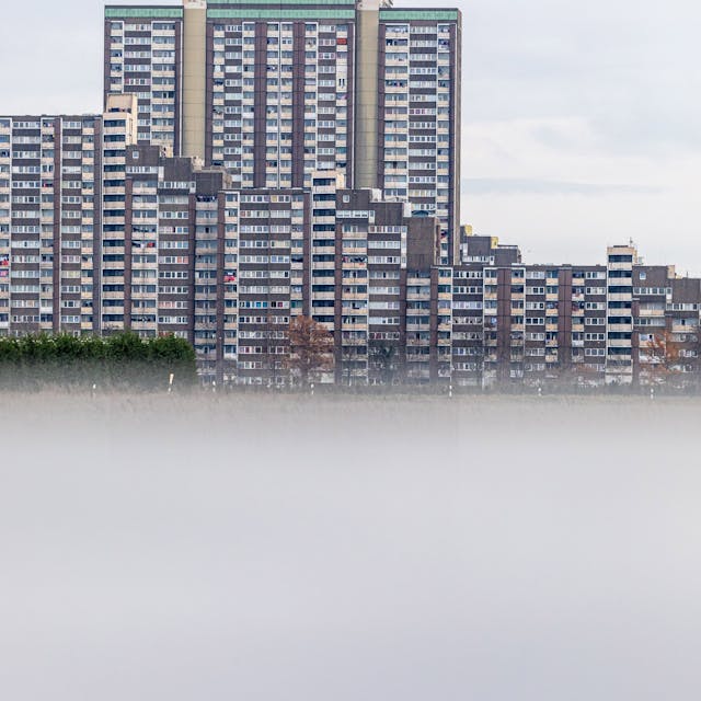 Das Bild zeigt die Hochhäuser im Ortsteil Meschenich.