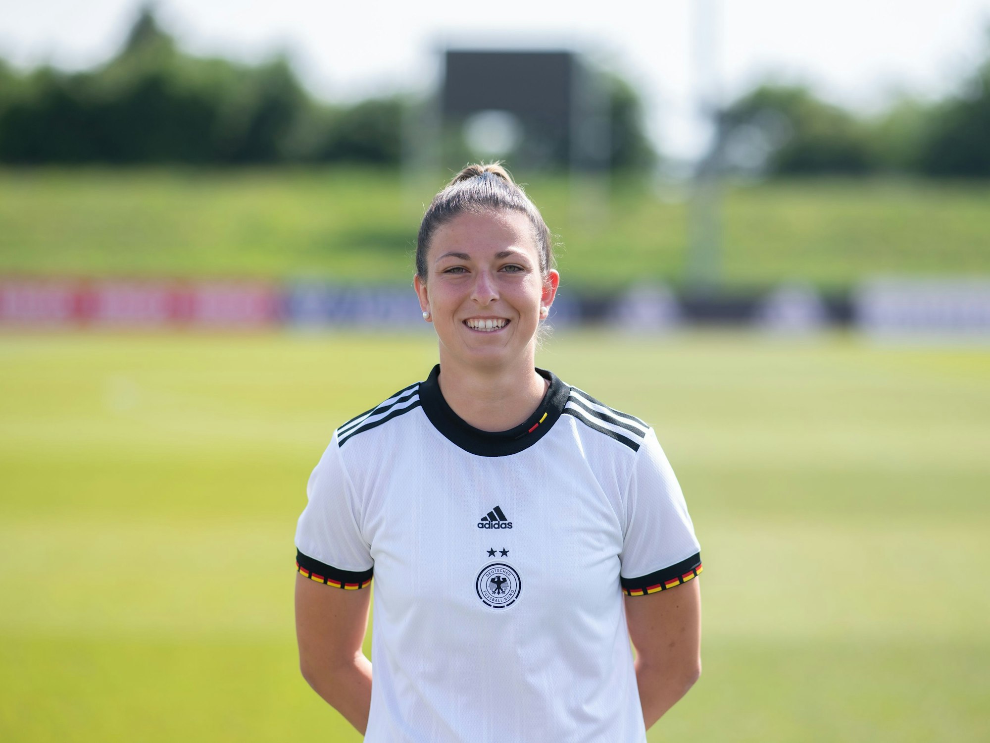 Chantal Hagel bei einem Fototermin der deutschen Frauen-Nationalmannschaft.