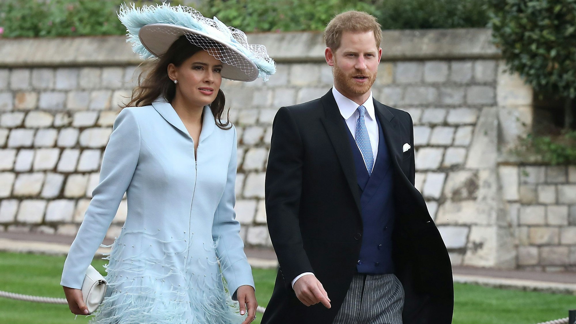 Lady Sophie Windsor und Prinz Harry, Herzog von Sussex, im Mai 2019 auf dem Weg zu ener Hochzeit.
