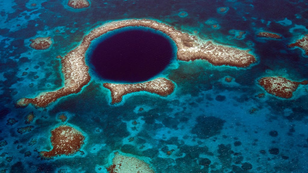 Das große blaue Loch in Belize