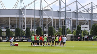 Das Team von Borussia Mönchengladbach, hier bei einer Trainingseinheit am 12. Juli 2023, bereitet sich aktuell mit dem neuen Trainer Gerardo Seoane auf die Saison 2023/24 vor.