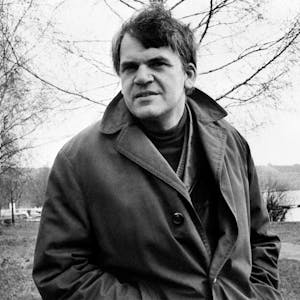Milan Kundera im Porträt. Aufgenommen 1973.