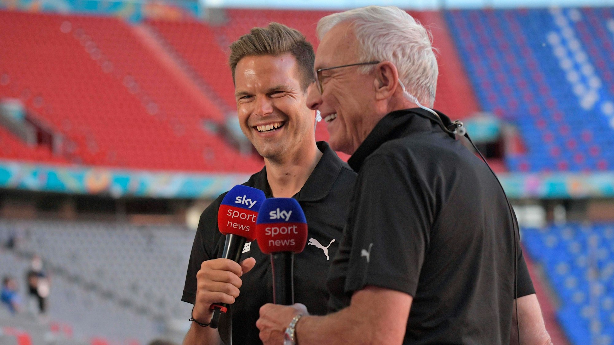 Marc Behrenbeck und Uli Köhler berichten vor dem EM-Spiel zwischen Deutschland und Frankreich aus der Arena in München.