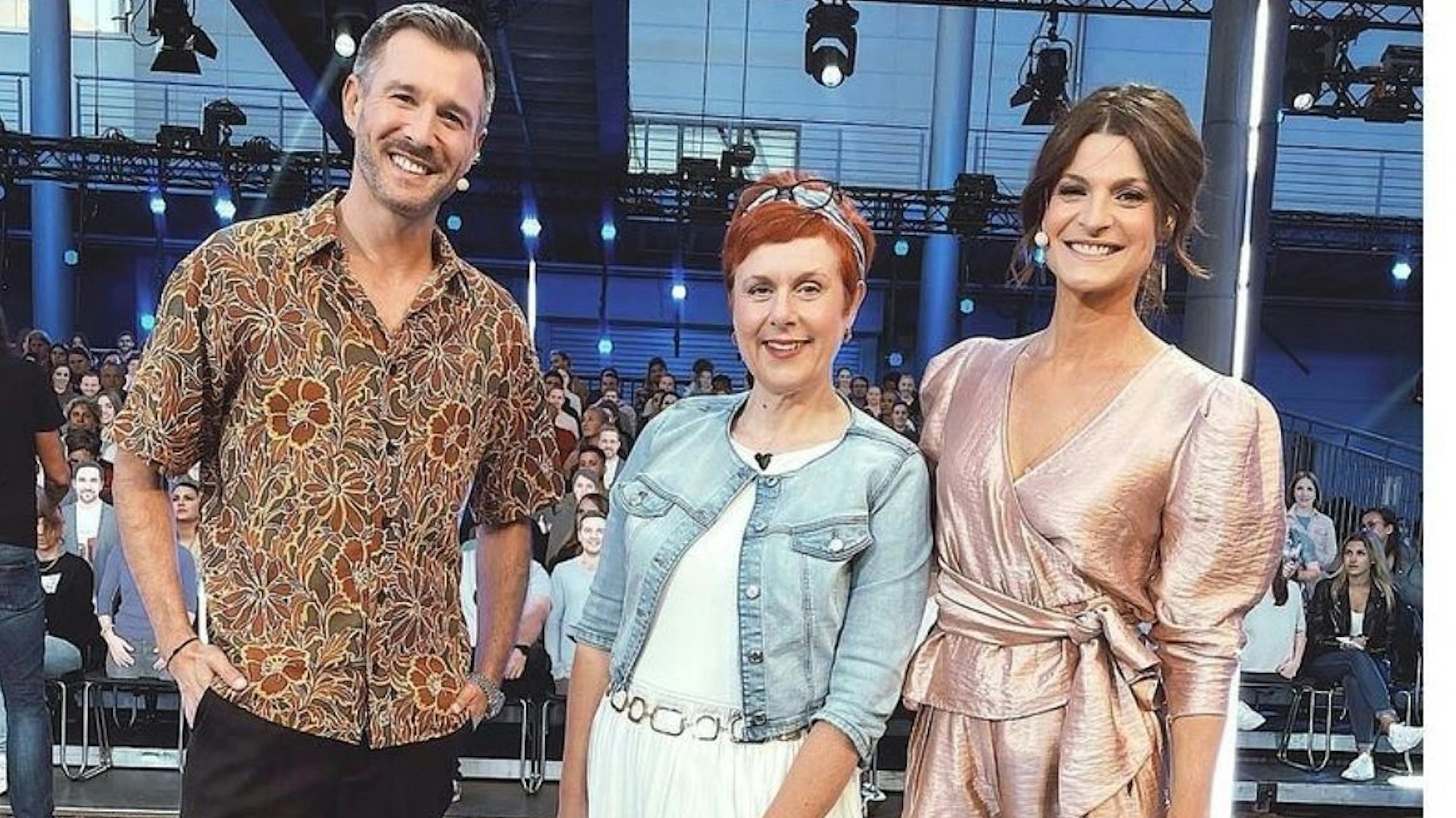 Iris Abel (m.), hier auf einem Foto mit Jochen Schropp (l.) und Marlene Lufen (r.) von August 2021
