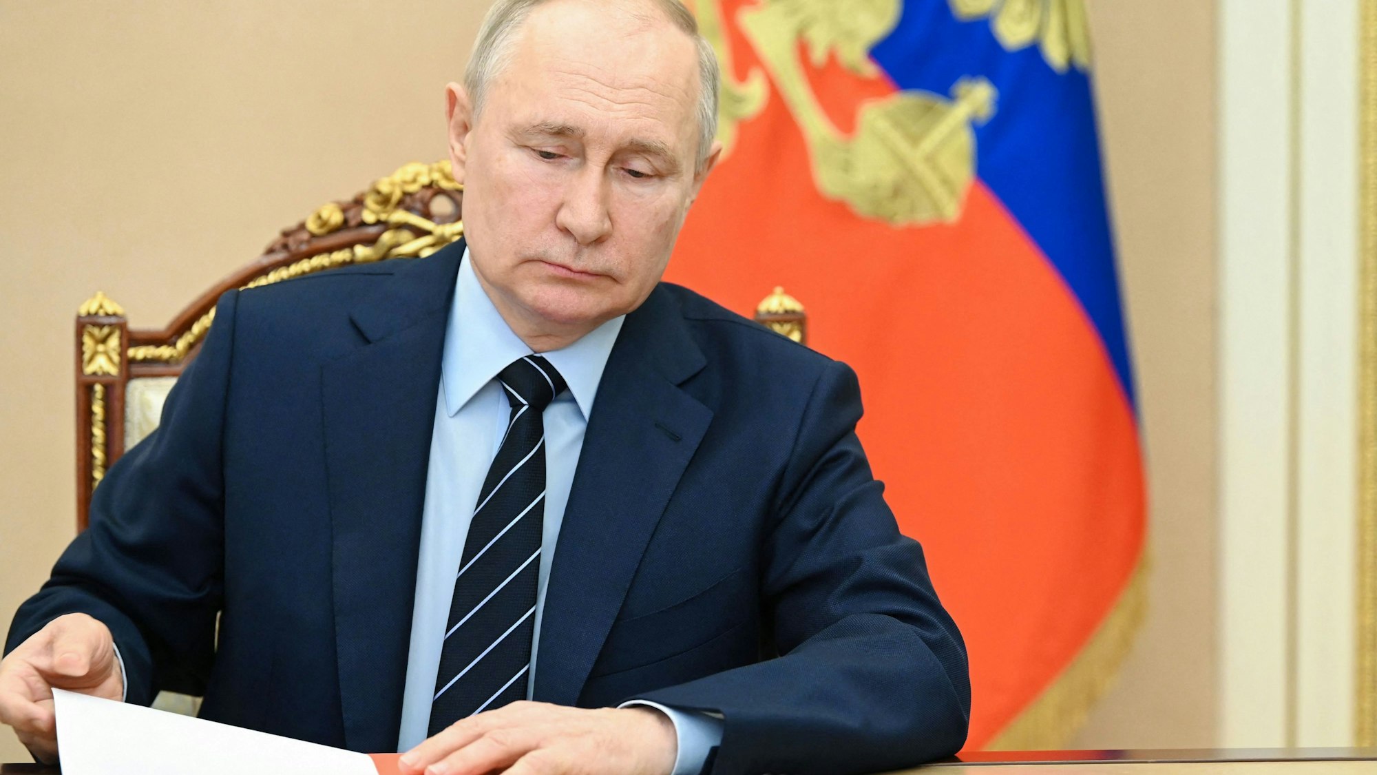 Kremlchef Putin gängelt mit seiner Verzögerungs-Taktik nicht nur Kiew, sondern demonstriert auch seine Macht gegenüber der Weltgemeinschaft.