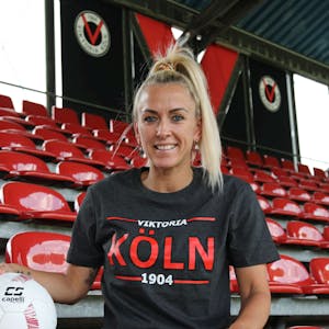Mandy Islacker bei der Vorstellung als Spielerin und Markenbotschafterin des neugegründeten Frauen-Teams von Viktoria Köln.
