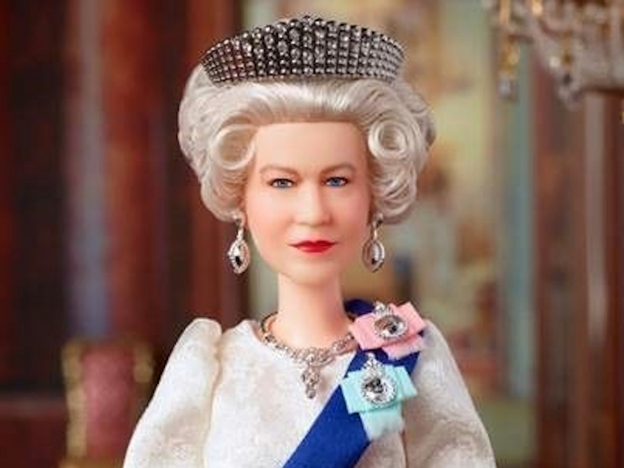Undatiertes, von Mattel herausgegebenes Handout-Foto der Queen Elizabeth II Barbie-Puppe zum Gedenken an das historische Platin-Jubiläum der Königin 2022.