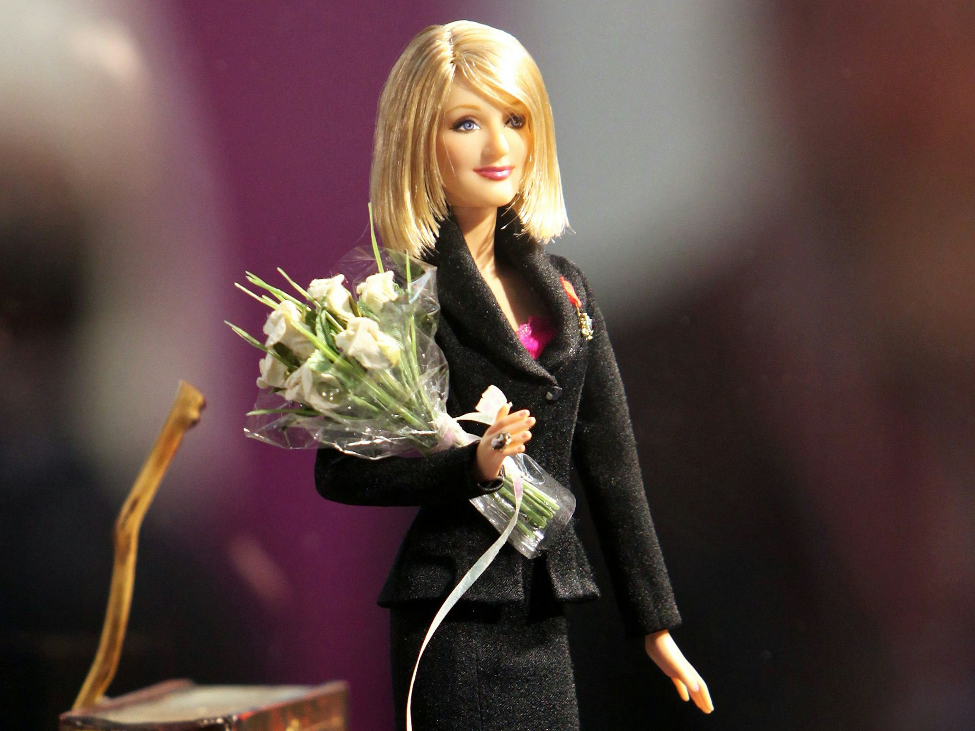 Harry Potter-Autorin Joanne K. Rowling als Barbie-Puppe, vorgestellt im Februar 2010 auf der Internationalen Spielwarenmesse in Nürnberg.