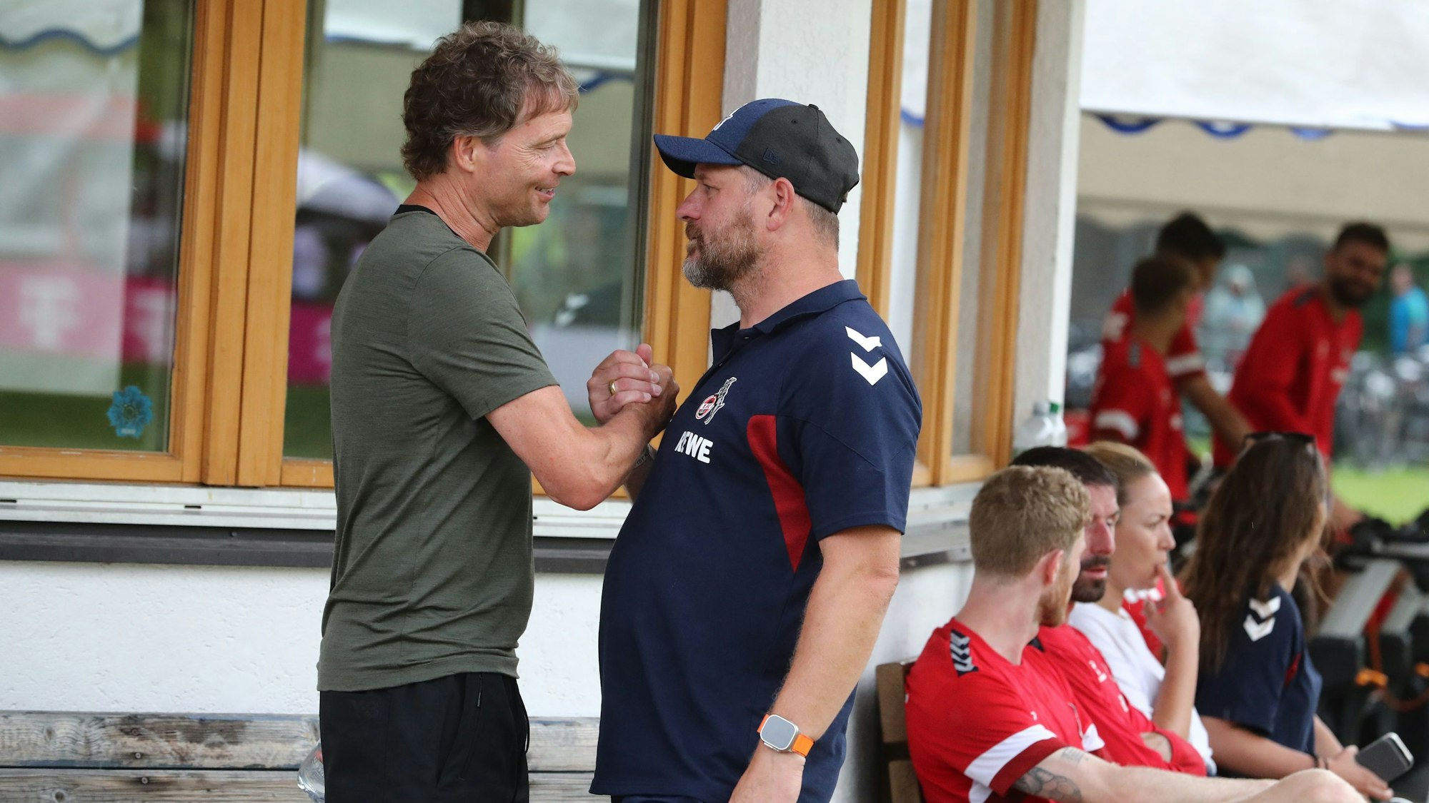 FC-Trainingslager in Maria: FC-Coach Steffen Baumgart im Gespräch mit Marcus Sorg vom DFB.








