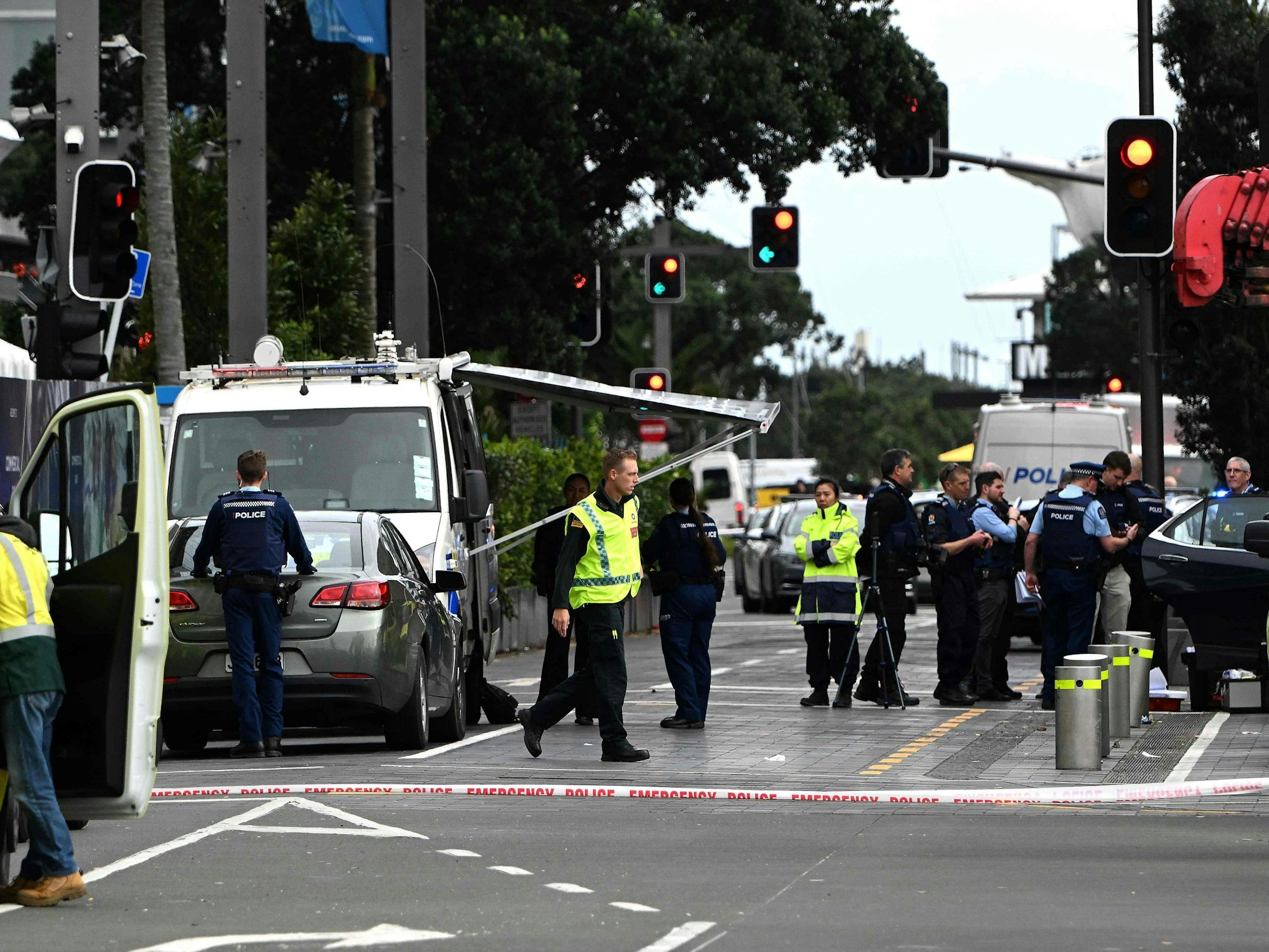 Kurz vor Beginn des Turniers gab es einen Schock für alle. Ein Mann eröffnete im Ort des Eröffnungsspiels Auckland das Feuer und tötete mehrere Menschen.