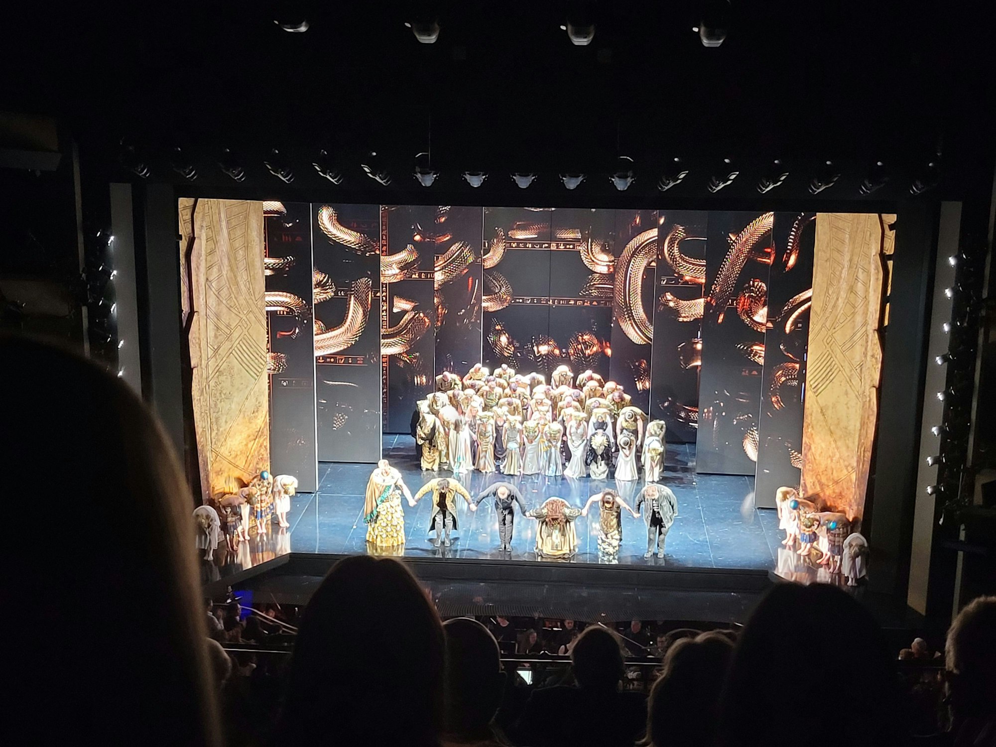 Sydney

Aufführung von Aida in der Sydney Oper.

Fotos aus Juli 2023
