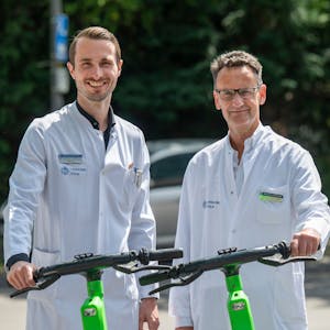 Haben die Folgen der E-Scooter-Unfälle in Köln wissenschaftlich untersucht: Andreas Harbrecht und Lars Müller