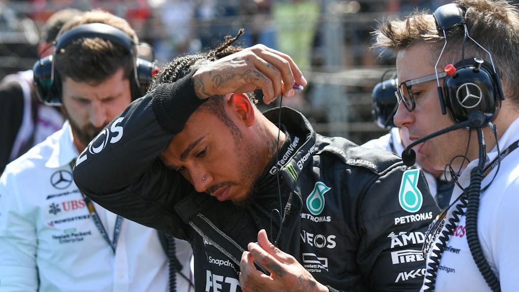 Lewis Hamilton am 23. Juli 2023 vor dem Rennen auf dem Hungaroring.