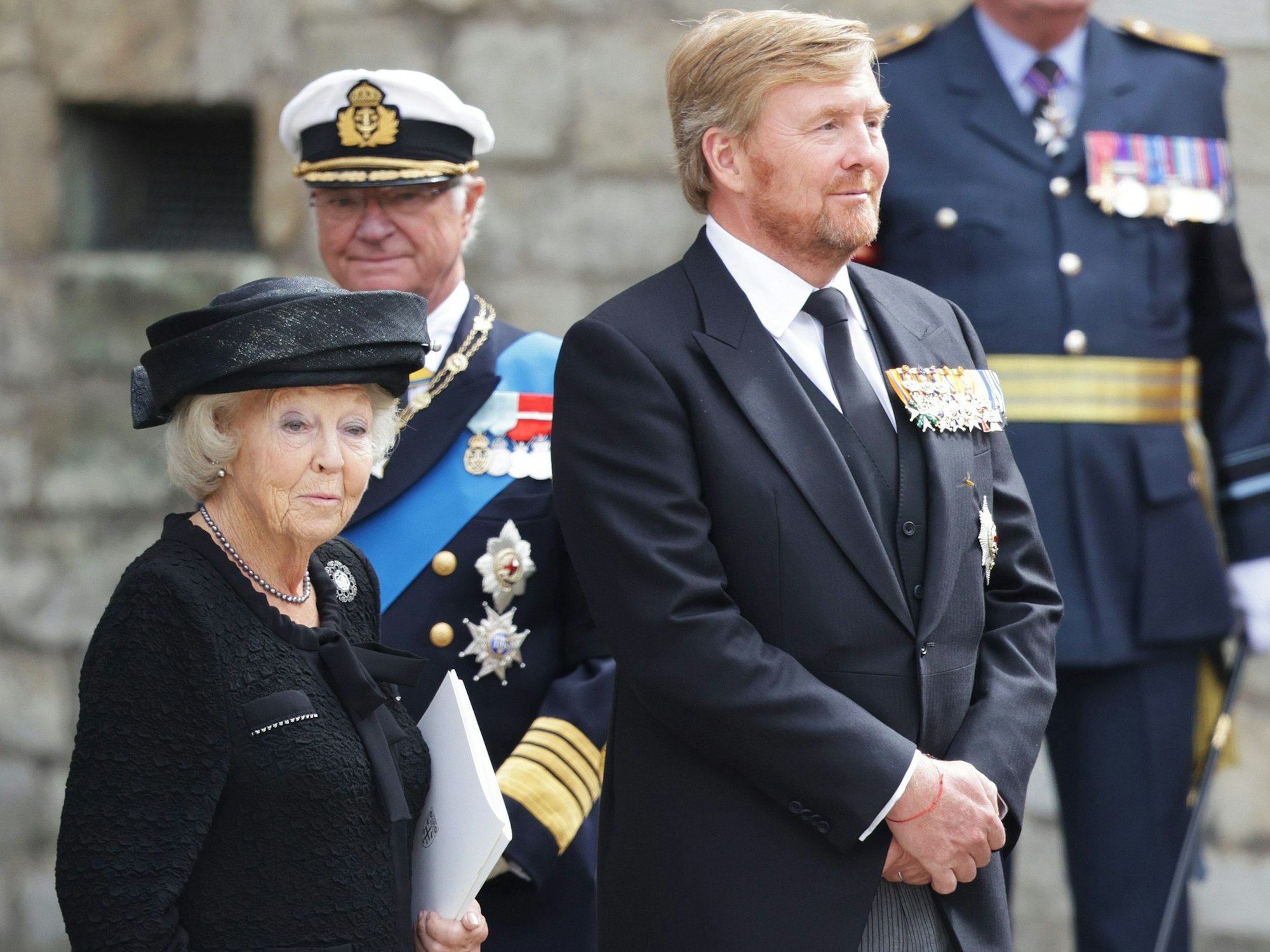 Prinzessin Beatrix der Niederlande und ihr Sohn, König Willem-Alexander.