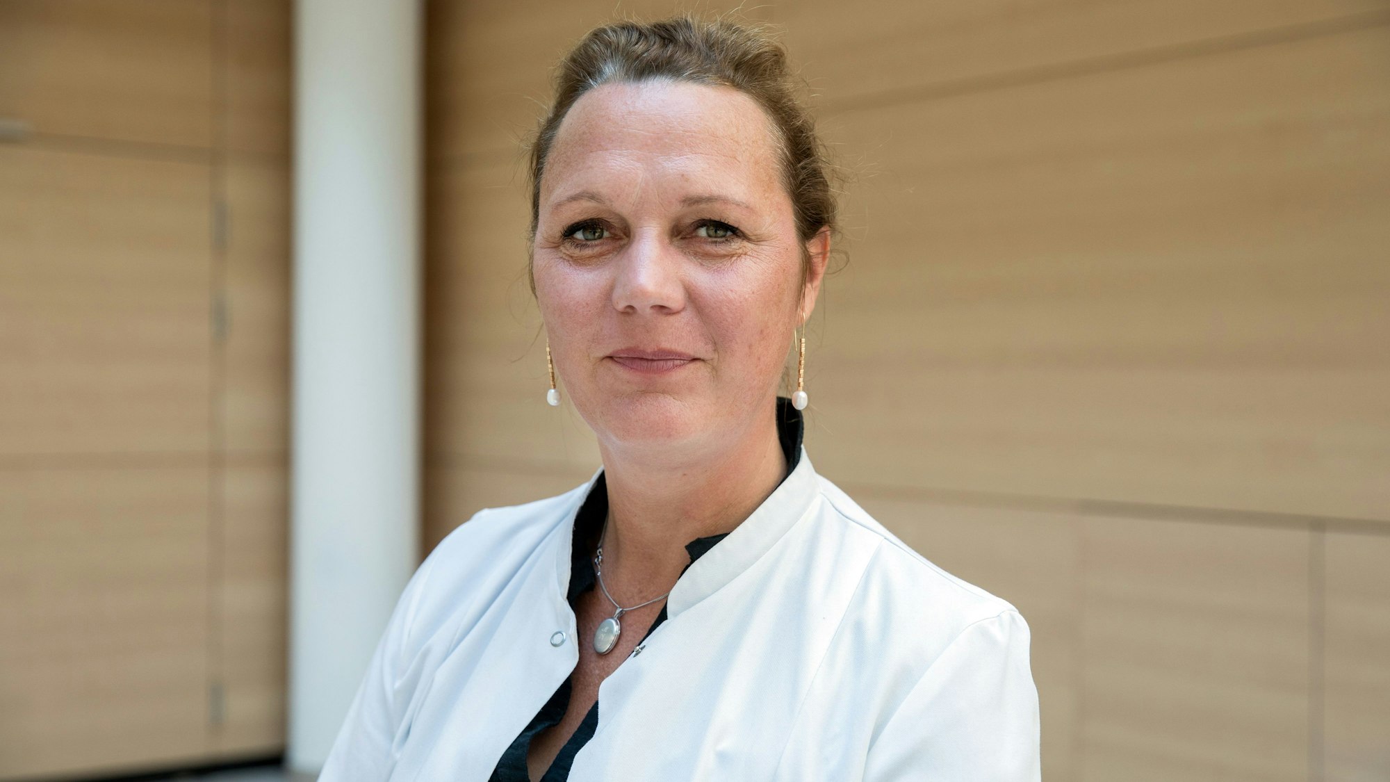 Clara Lehmann, Professorin und Fachärztin für Innere Medizin, Infektiologie und Reisemedizin an der Uniklinik Köln.

