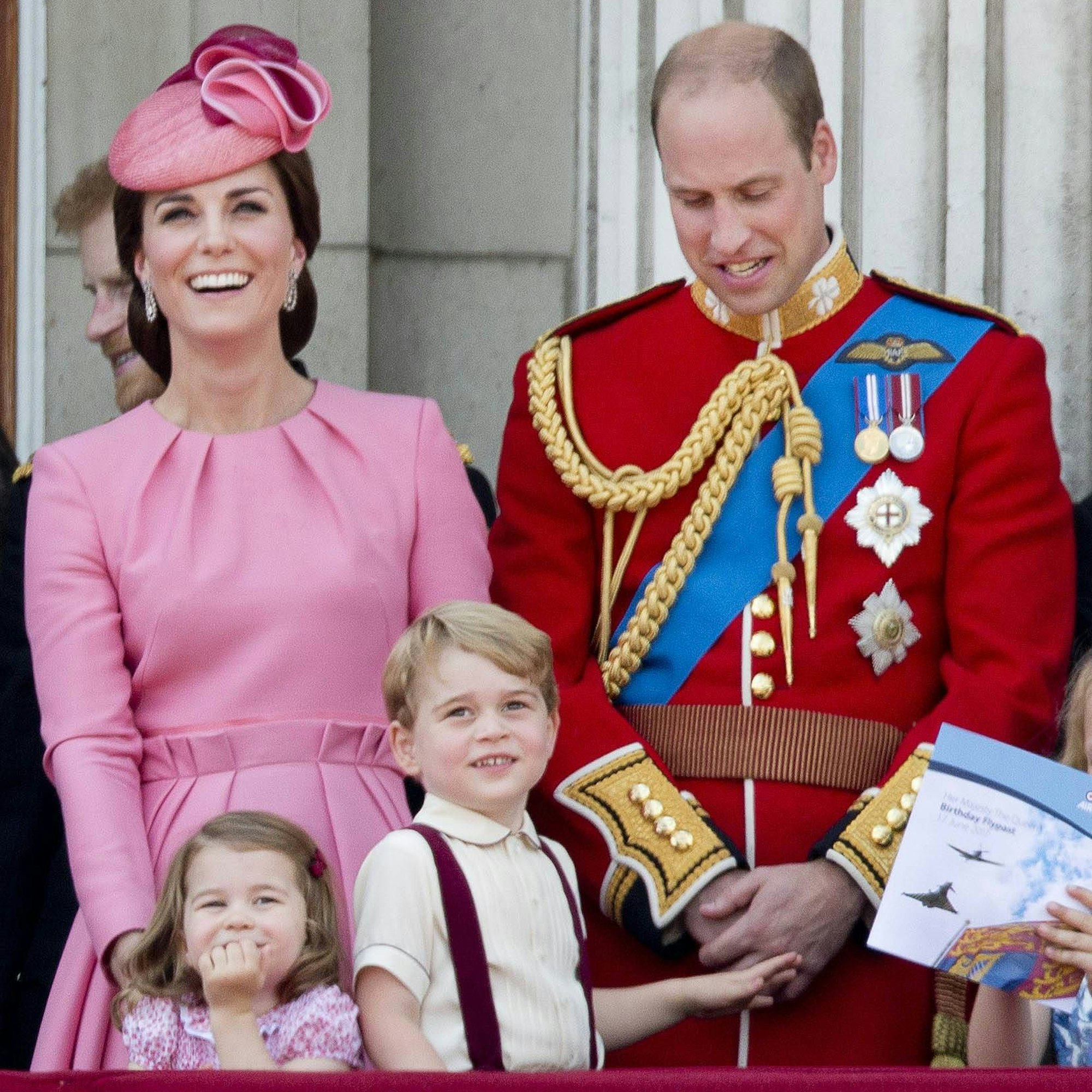 Prinz William, Catherine, Kate, Herzogin von Cambridge, Prinz George und Prinzessin Charlotte beim „Trooping the Colour“ anlässlich des Geburtstags der Königin.